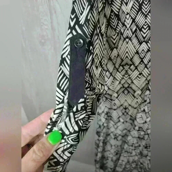 Misia black and white belted dress with colar. Size Large. Spandex/Poly blend - Picture 4 of 6